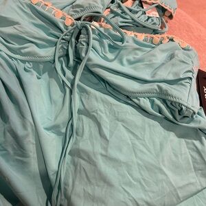 Strapless Aqua Tankini Set. Shell and crochet detail. Color/design is beautiful!